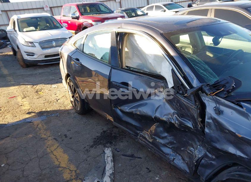 Photo 13 of 2018 Honda Civic EX-L (VIN 2HGFC1F87JH640841)