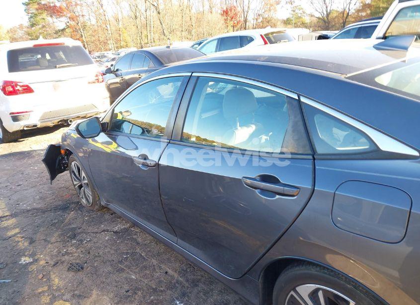 Photo 14 of 2018 Honda Civic EX-L (VIN 2HGFC1F87JH640841)