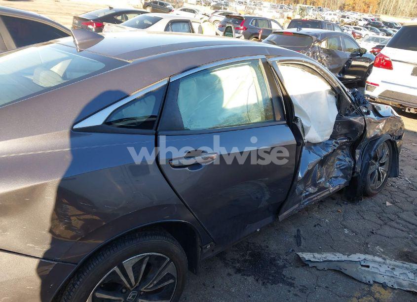 Photo 6 of 2018 Honda Civic EX-L (VIN 2HGFC1F87JH640841)