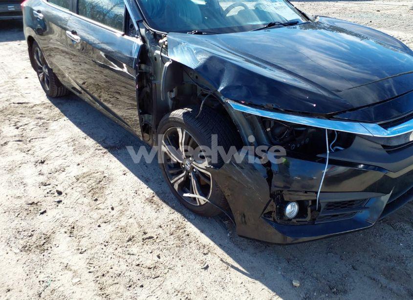 Photo 18 of 2018 Honda Civic TOURING (VIN 2HGFC1F90JH640253)