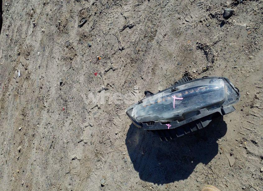 Photo 19 of 2018 Honda Civic TOURING (VIN 2HGFC1F90JH640253)