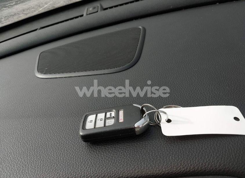 Photo 11 of 2016 Honda Civic TOURING (VIN 2HGFC1F92GH630333)