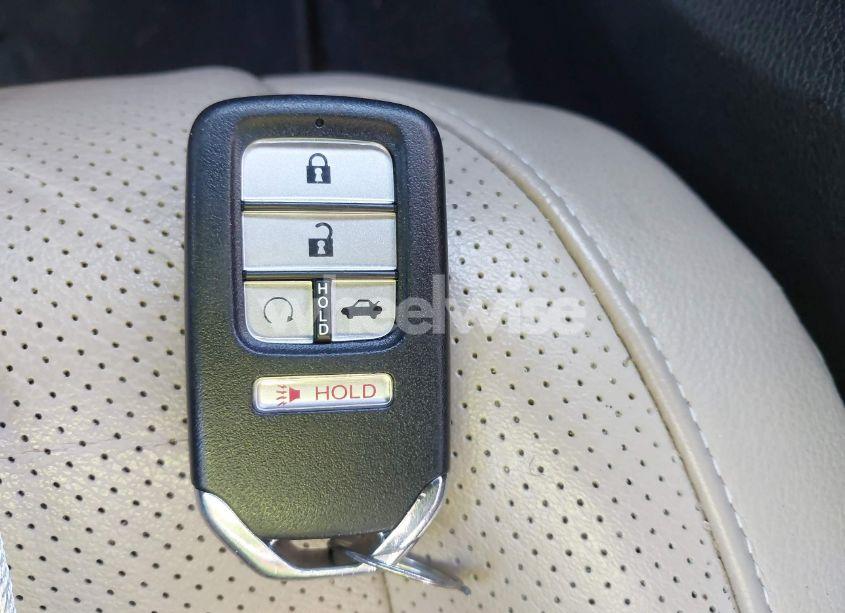 Photo 11 of 2016 Honda Civic TOURING (VIN 2HGFC1F92GH653451)