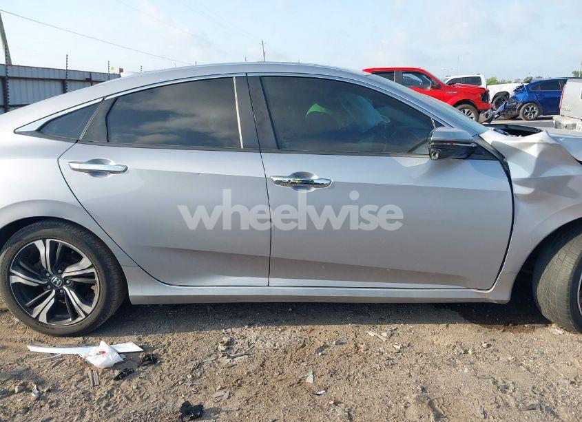 Photo 13 of 2017 Honda Civic TOURING (VIN 2HGFC1F92HH632746)