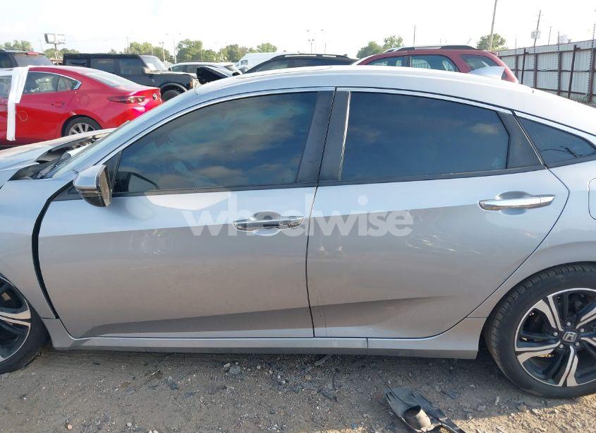 Photo 14 of 2017 Honda Civic TOURING (VIN 2HGFC1F92HH632746)