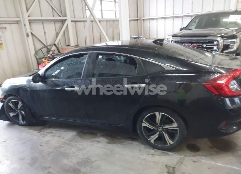 Photo 14 of 2016 Honda Civic TOURING (VIN 2HGFC1F94GH641463)