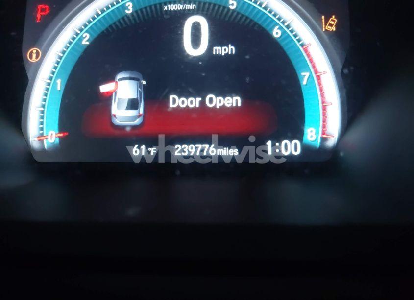 Photo 15 of 2016 Honda Civic TOURING (VIN 2HGFC1F94GH641463)
