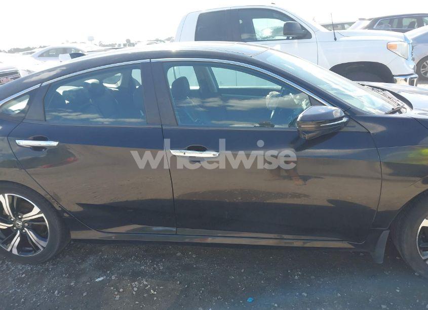 Photo 13 of 2016 Honda Civic TOURING (VIN 2HGFC1F95GH631234)