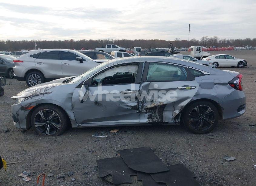 Photo 15 of 2017 Honda Civic TOURING (VIN 2HGFC1F95HH638797)