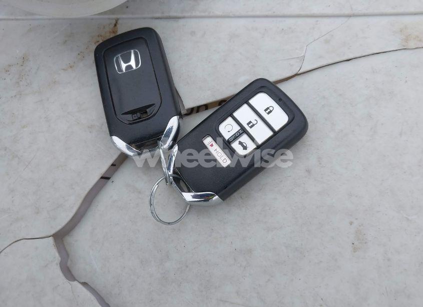 Photo 11 of 2017 Honda Civic TOURING (VIN 2HGFC1F95HH642316)