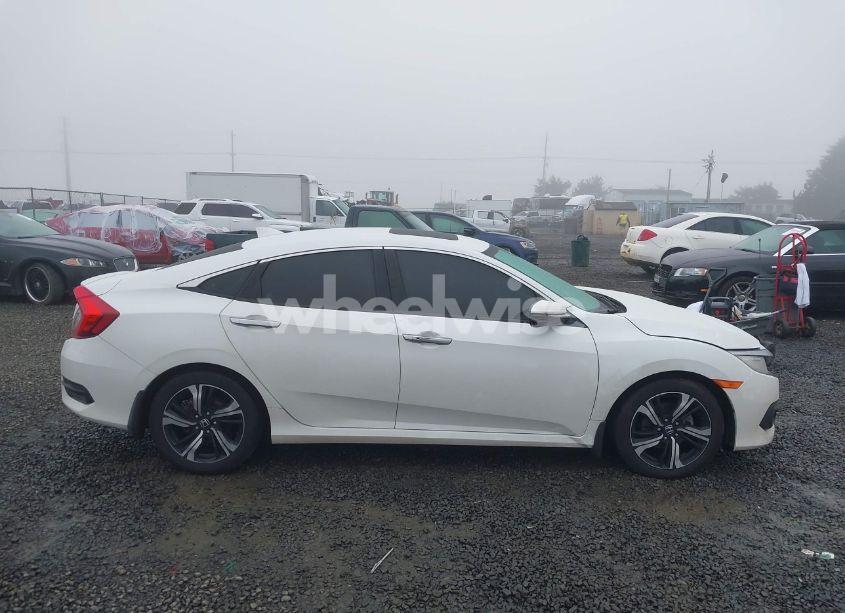 Photo 13 of 2017 Honda Civic TOURING (VIN 2HGFC1F95HH642316)