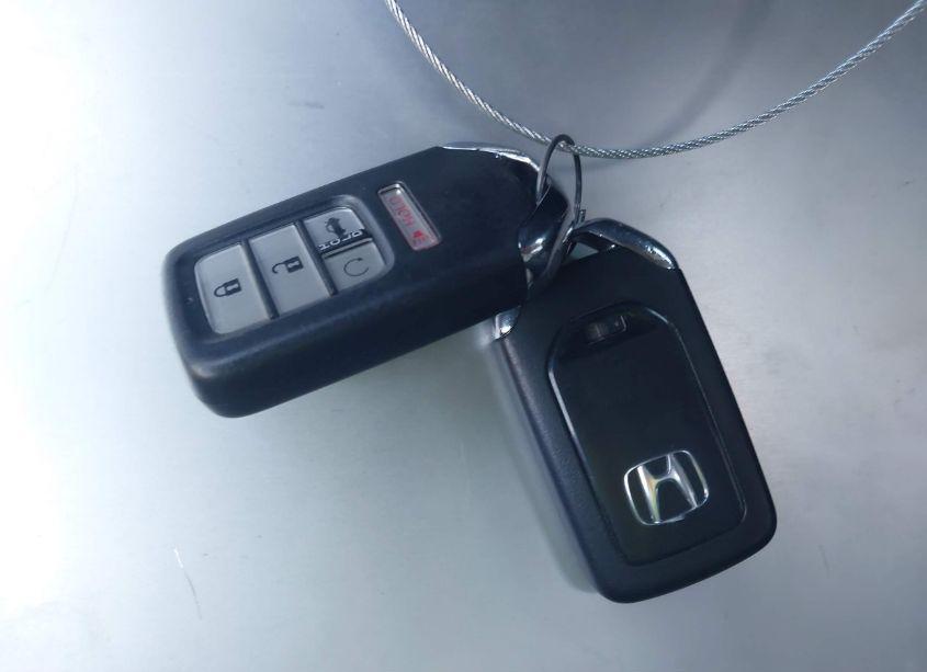 Photo 11 of 2016 Honda Civic TOURING (VIN 2HGFC1F97GH640811)