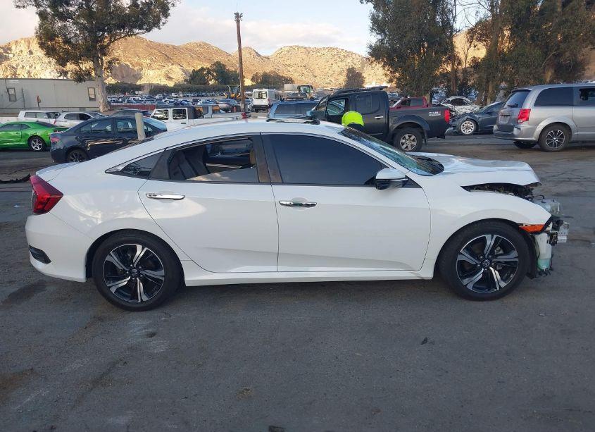 Photo 13 of 2016 Honda Civic TOURING (VIN 2HGFC1F97GH640811)