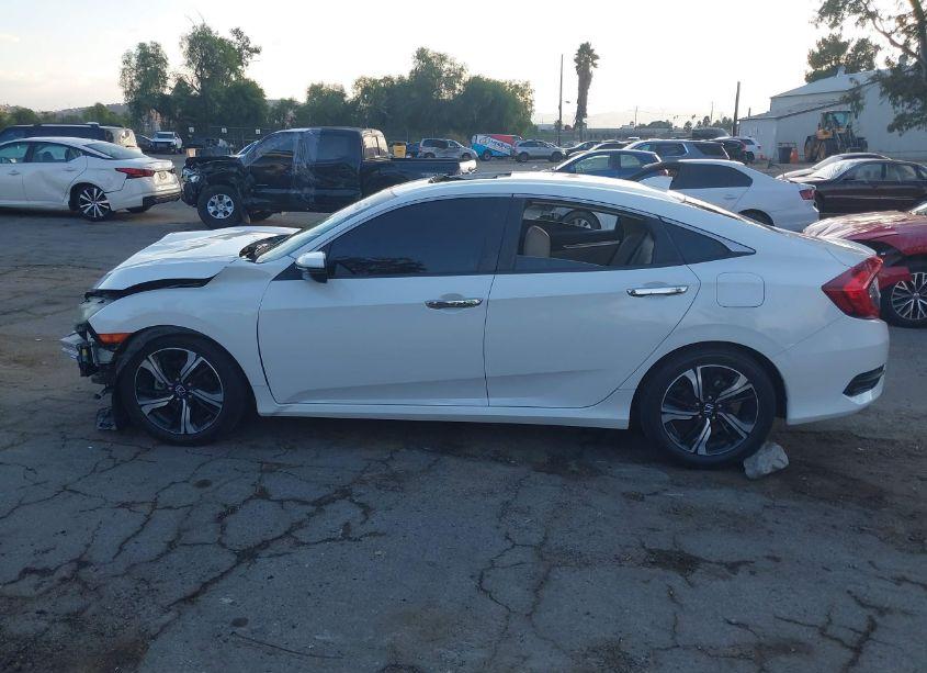 Photo 14 of 2016 Honda Civic TOURING (VIN 2HGFC1F97GH640811)