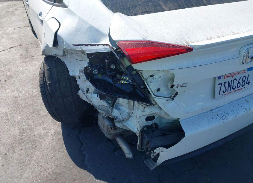 Photo 21 of 2016 Honda Civic TOURING (VIN 2HGFC1F97GH641652)