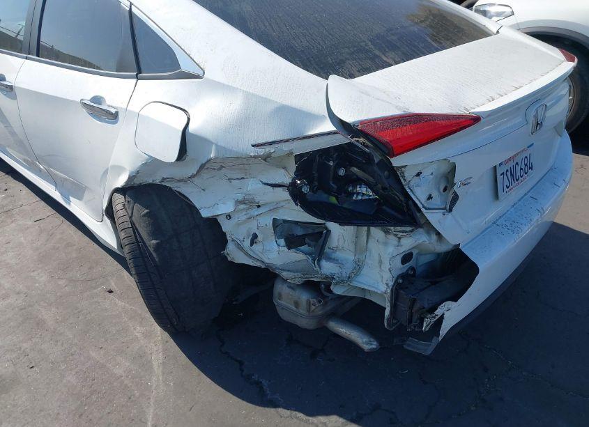 Photo 6 of 2016 Honda Civic TOURING (VIN 2HGFC1F97GH641652)
