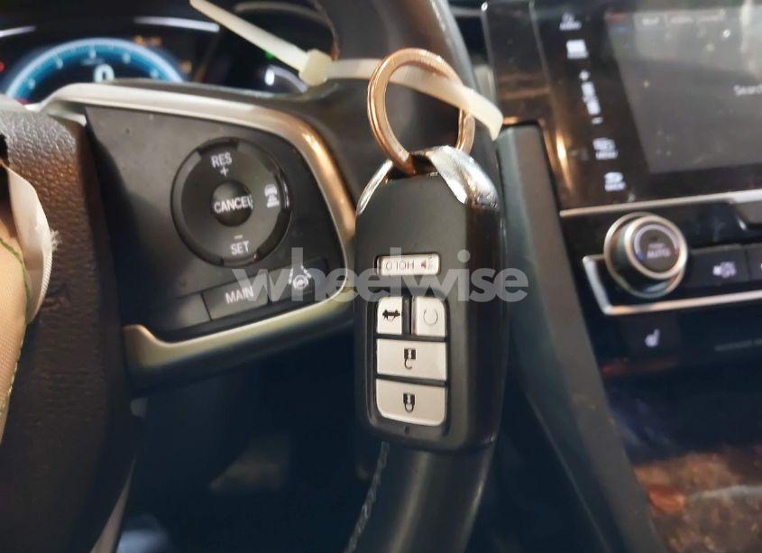 Photo 11 of 2016 Honda Civic TOURING (VIN 2HGFC1F97GH652554)
