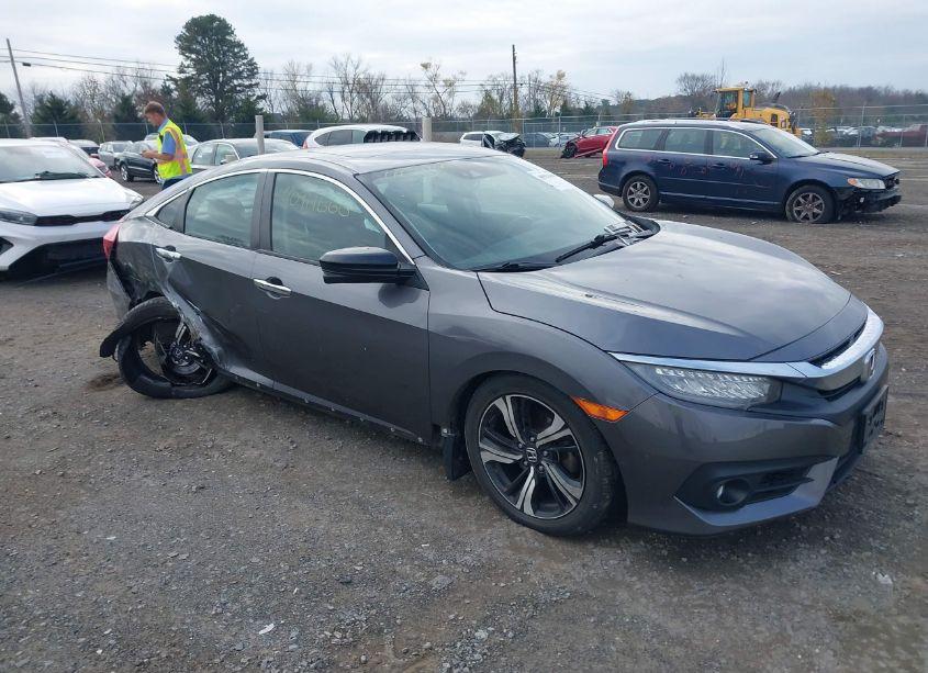 2017 Honda Civic TOURING (VIN 2HGFC1F97HH635240) main photo
