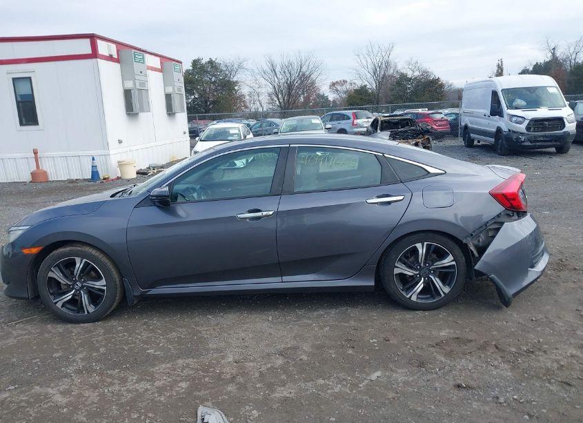 Photo 14 of 2017 Honda Civic TOURING (VIN 2HGFC1F97HH635240)