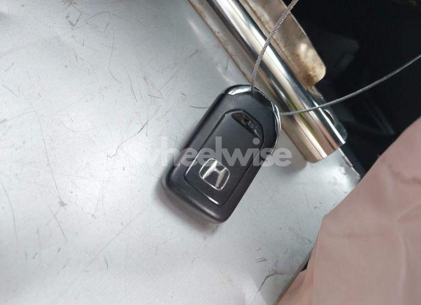 Photo 11 of 2016 Honda Civic TOURING (VIN 2HGFC1F9XGH636946)