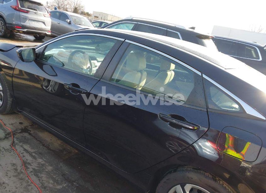 Photo 15 of 2018 Honda Civic LX (VIN 2HGFC2F50JH564956)