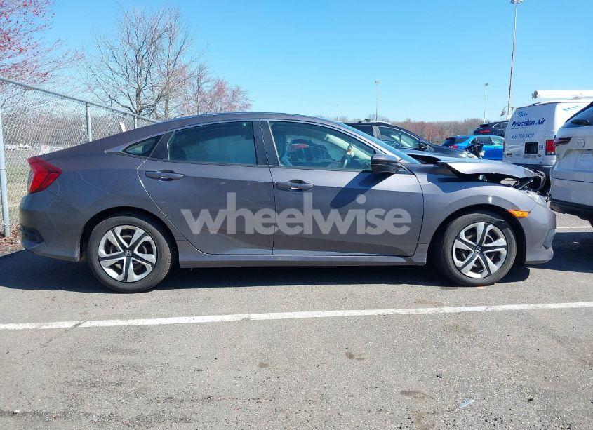 Photo 13 of 2018 Honda Civic LX (VIN 2HGFC2F50JH568036)