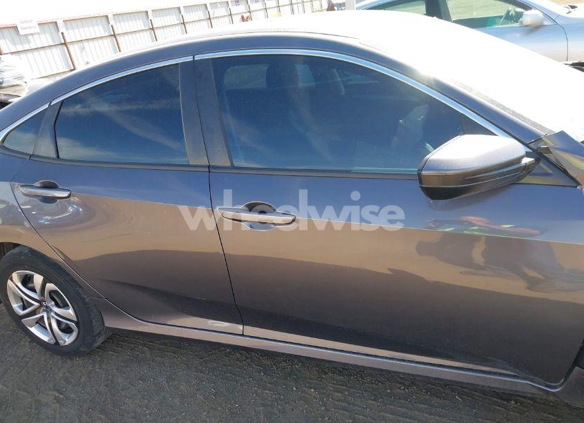 Photo 13 of 2017 Honda Civic LX (VIN 2HGFC2F51HH553698)