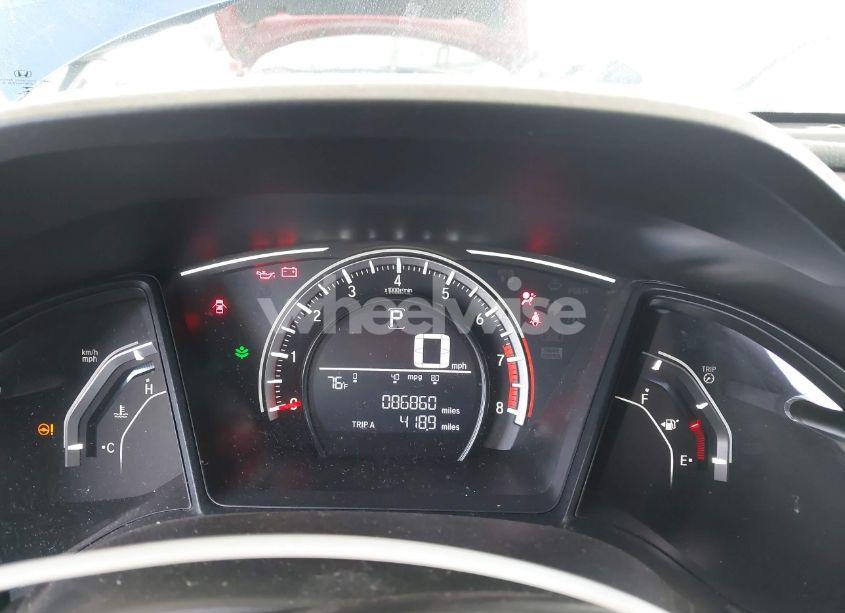 Photo 7 of 2018 Honda Civic LX (VIN 2HGFC2F51JH558860)