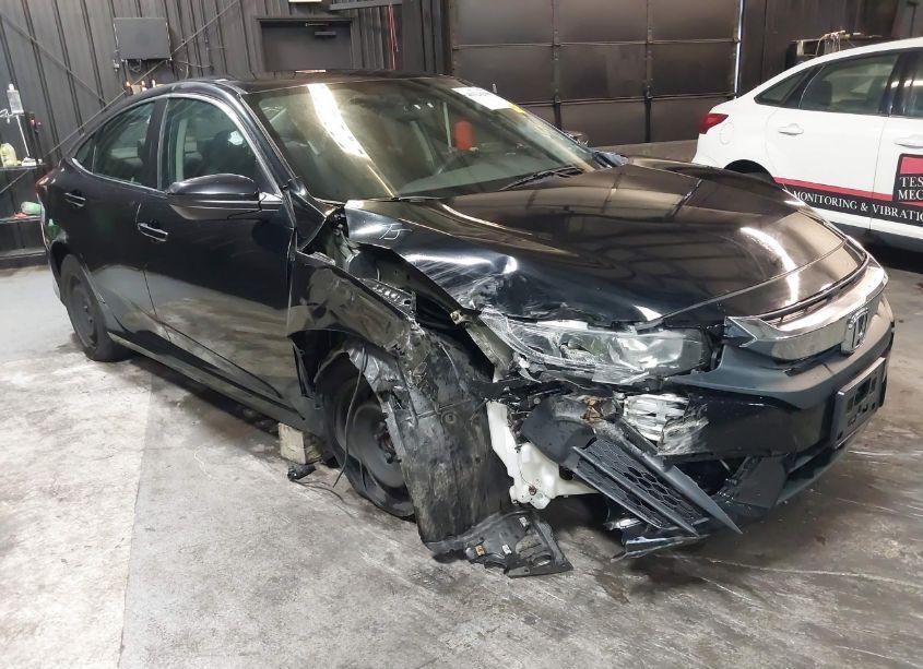 2018 Honda Civic LX (VIN 2HGFC2F51JH575531) main photo