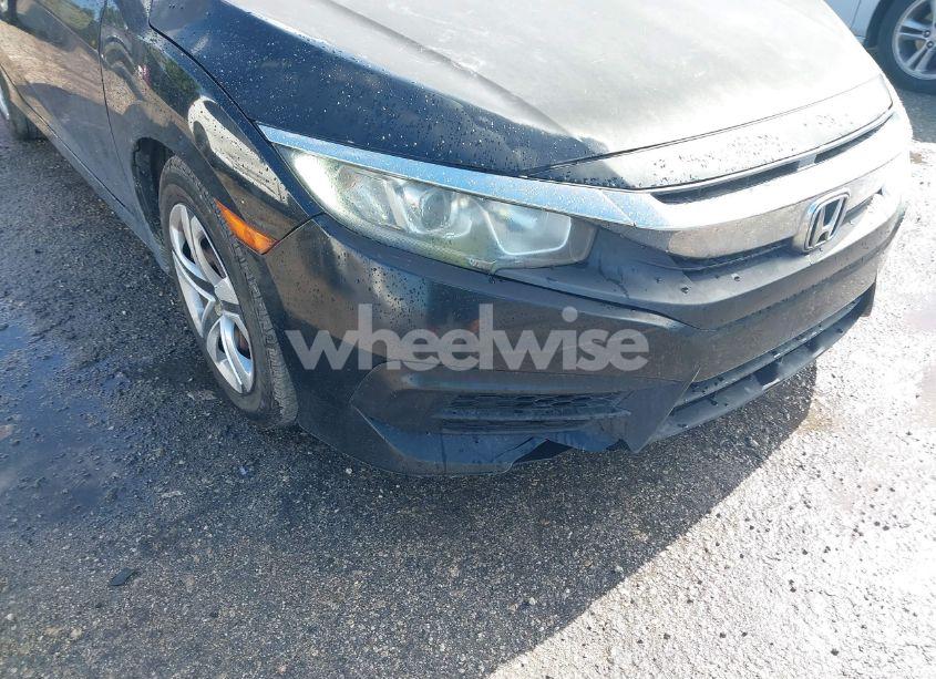 Photo 18 of 2018 Honda Civic LX (VIN 2HGFC2F51JH582009)