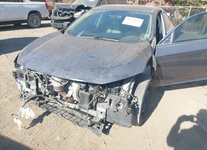 Photo 6 of 2018 Honda Civic LX (VIN 2HGFC2F51JH610696)