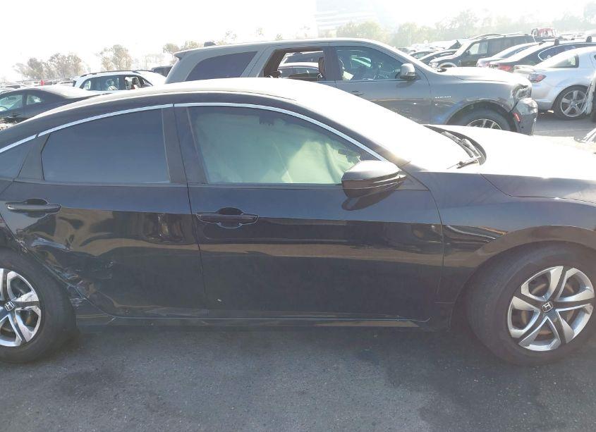 Photo 13 of 2018 Honda Civic LX (VIN 2HGFC2F52JH530579)