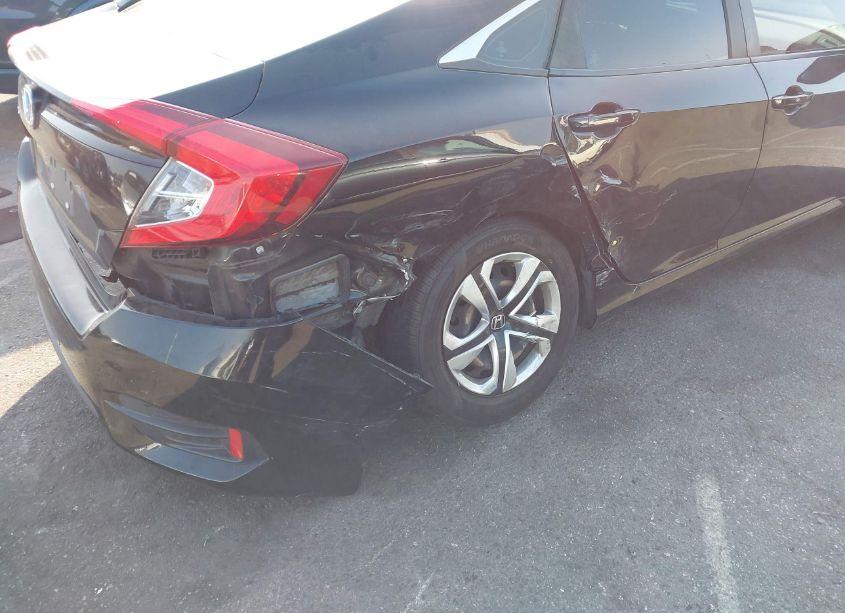 Photo 6 of 2018 Honda Civic LX (VIN 2HGFC2F52JH530579)