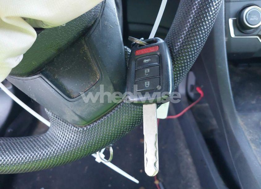 Photo 11 of 2018 Honda Civic LX (VIN 2HGFC2F52JH533319)