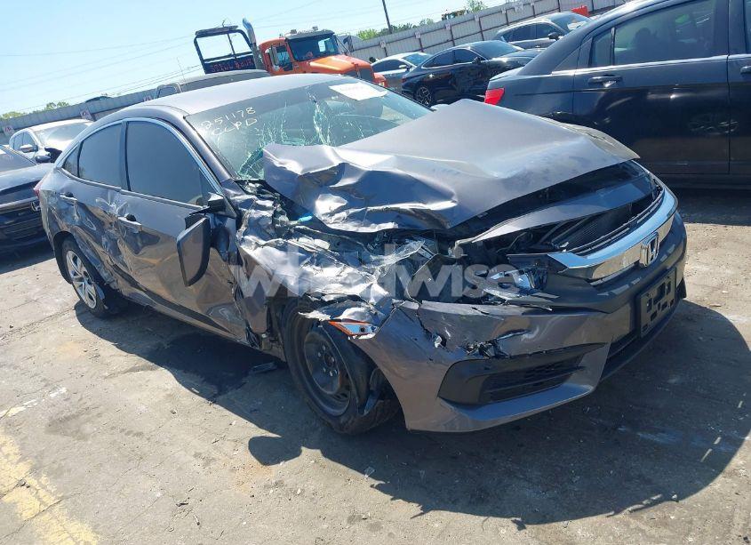 2018 Honda Civic LX (VIN 2HGFC2F52JH559113) main photo