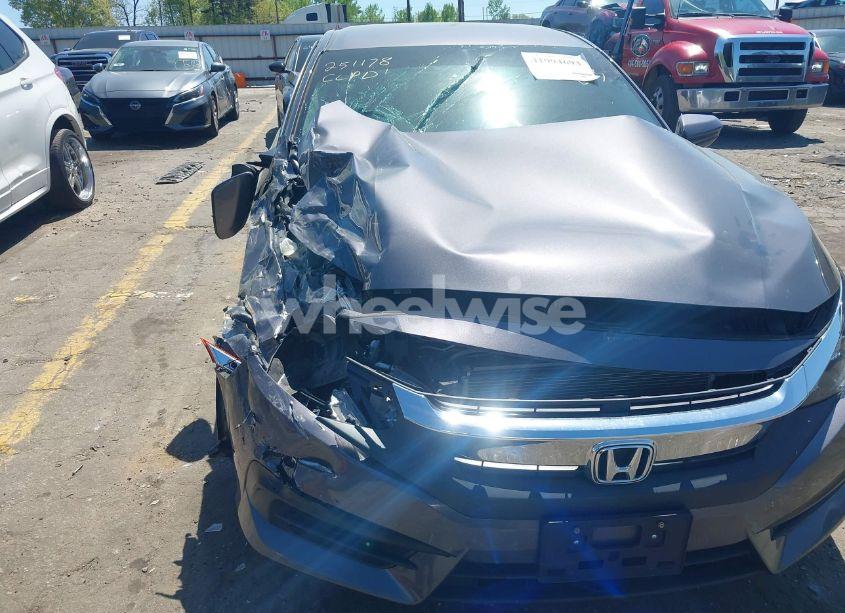 Photo 6 of 2018 Honda Civic LX (VIN 2HGFC2F52JH559113)