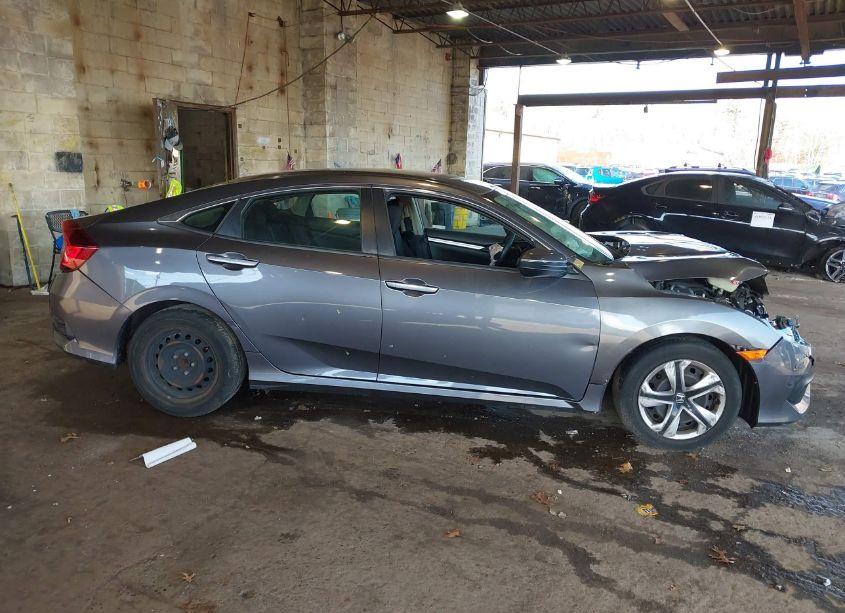 Photo 13 of 2018 Honda Civic LX (VIN 2HGFC2F52JH569107)