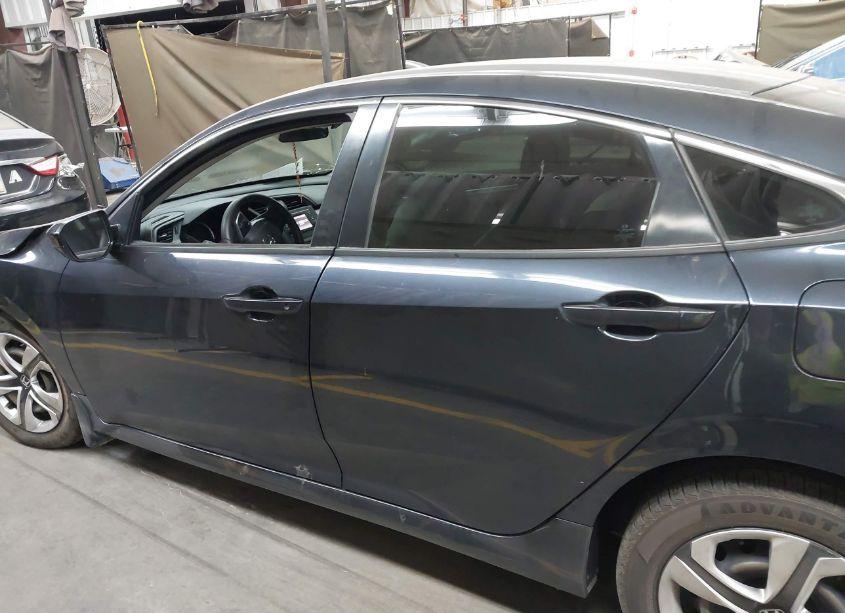 Photo 14 of 2018 Honda Civic LX (VIN 2HGFC2F52JH579538)