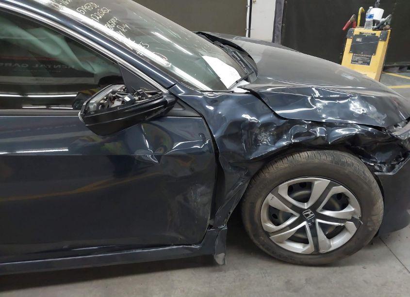 Photo 6 of 2018 Honda Civic LX (VIN 2HGFC2F52JH579538)