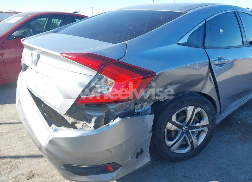 Photo 6 of 2018 Honda Civic LX (VIN 2HGFC2F52JH593875)