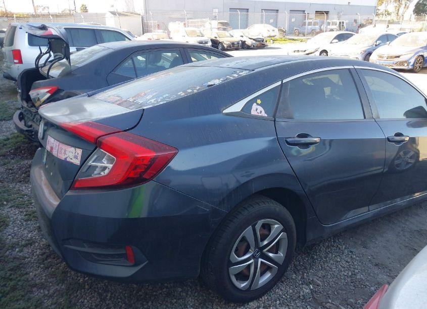 Photo 4 of 2017 Honda Civic LX (VIN 2HGFC2F53HH552777)
