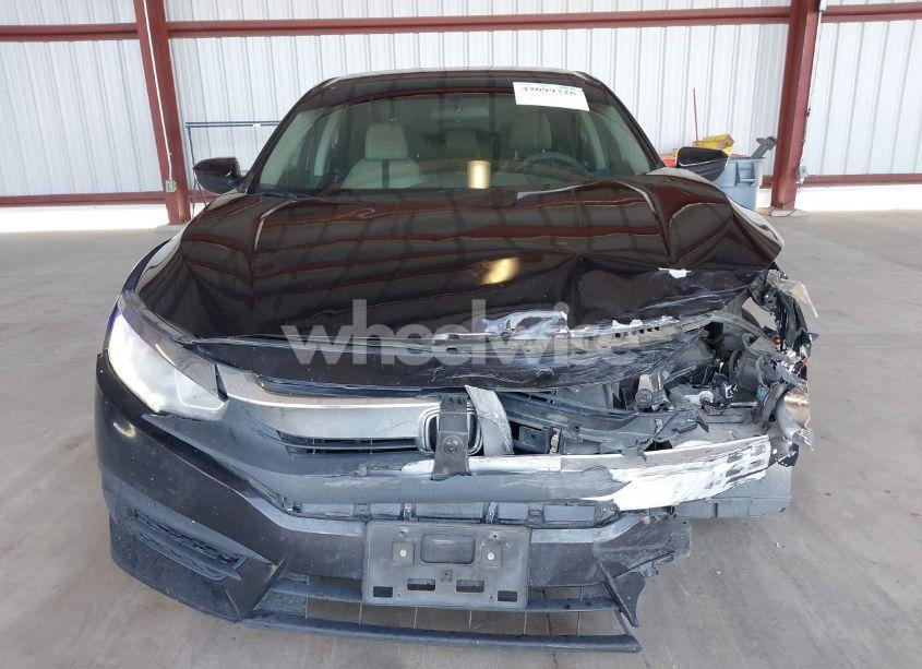 Photo 12 of 2018 Honda Civic LX (VIN 2HGFC2F53JH521860)