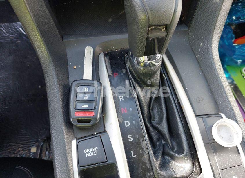 Photo 11 of 2018 Honda Civic LX (VIN 2HGFC2F53JH530798)