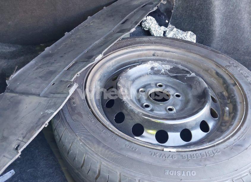 Photo 12 of 2018 Honda Civic LX (VIN 2HGFC2F53JH530798)