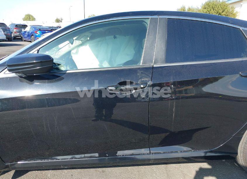 Photo 15 of 2018 Honda Civic LX (VIN 2HGFC2F53JH530798)