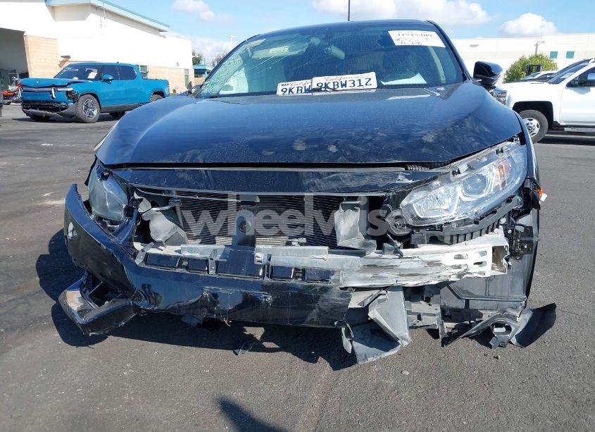 Photo 6 of 2018 Honda Civic LX (VIN 2HGFC2F53JH530798)