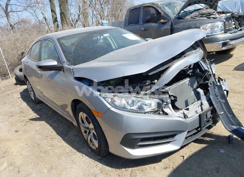 2018 Honda Civic LX (VIN 2HGFC2F53JH588006) main photo