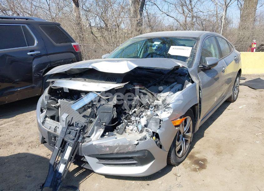 Photo 6 of 2018 Honda Civic LX (VIN 2HGFC2F53JH588006)