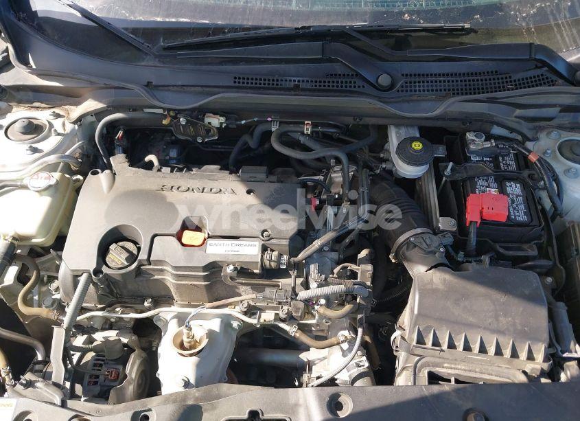 Photo 10 of 2018 Honda Civic LX (VIN 2HGFC2F53JH591181)