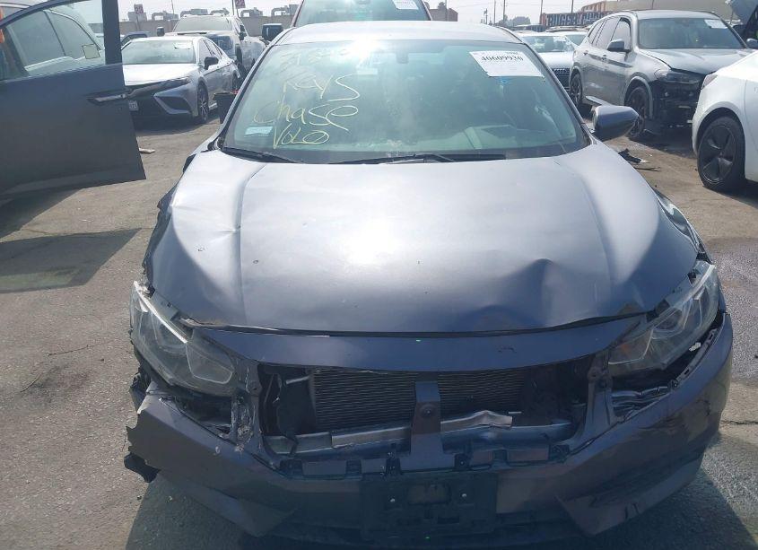 Photo 12 of 2018 Honda Civic LX (VIN 2HGFC2F53JH598499)